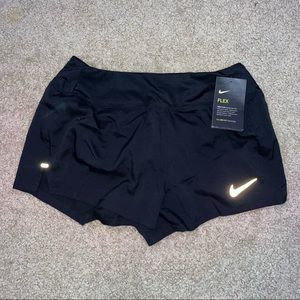 NEVER WORN black nike flex shorts